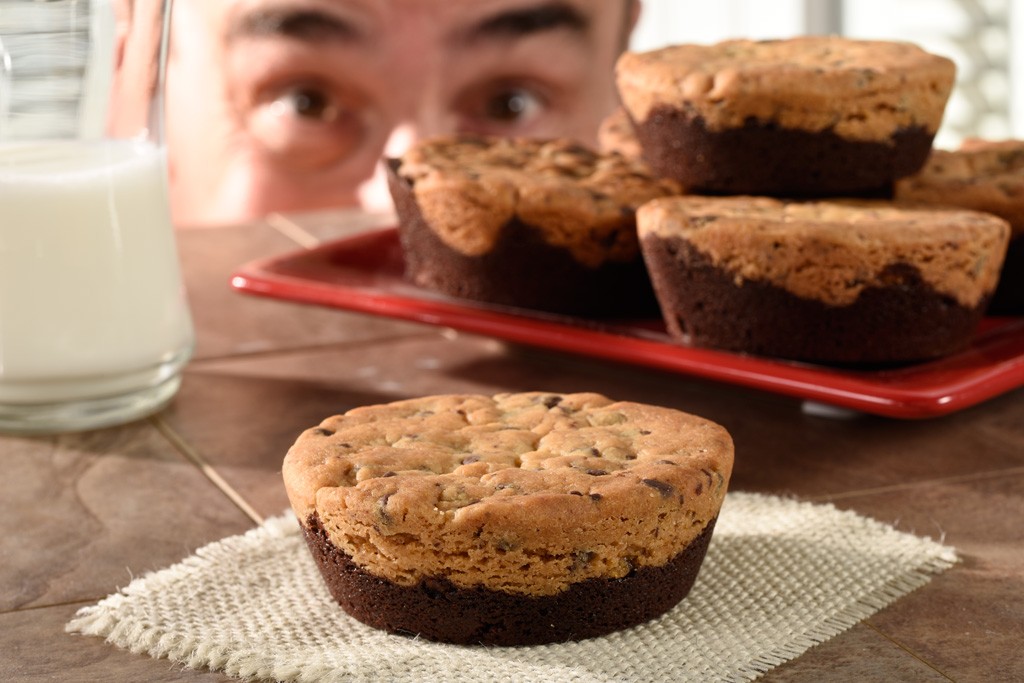 Food Photographer peeking…