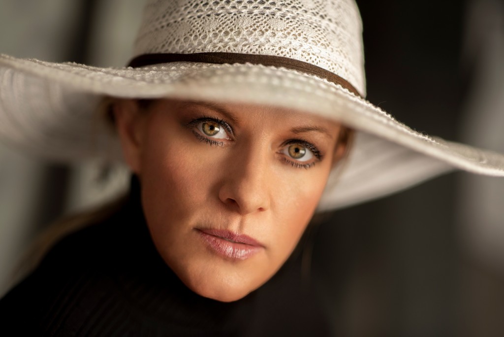 Headshot of Pittsburgh Actress